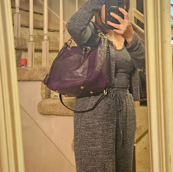 Auth Louis Vuitton Audacieuse Empreinte Suede and Leather MM - Picture 3 of 12